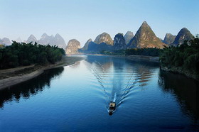 cruise on Li River